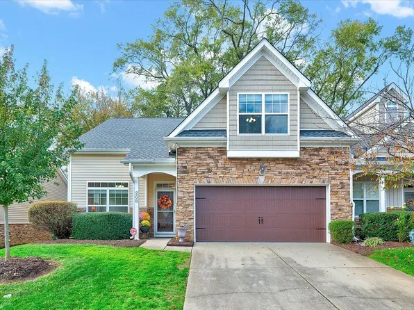 208 Meadow Beauty Dr, Apex, NC 27539