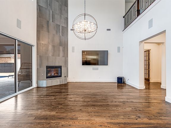 5th image of 6921 Valley View Ln
