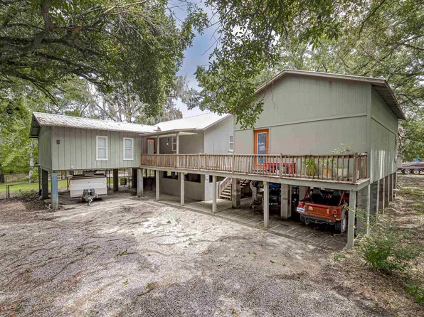 18498 Manchac Point Rd, Prairieville, LA 70769
