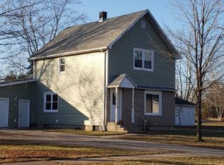 243 Park Ave, Oconto Falls, WI 54154