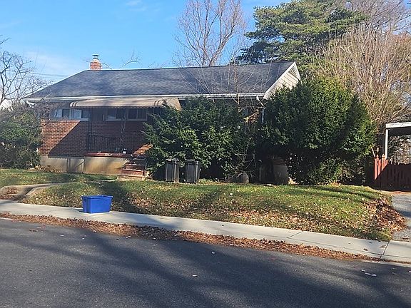 2nd image of 539 Woodside Rd