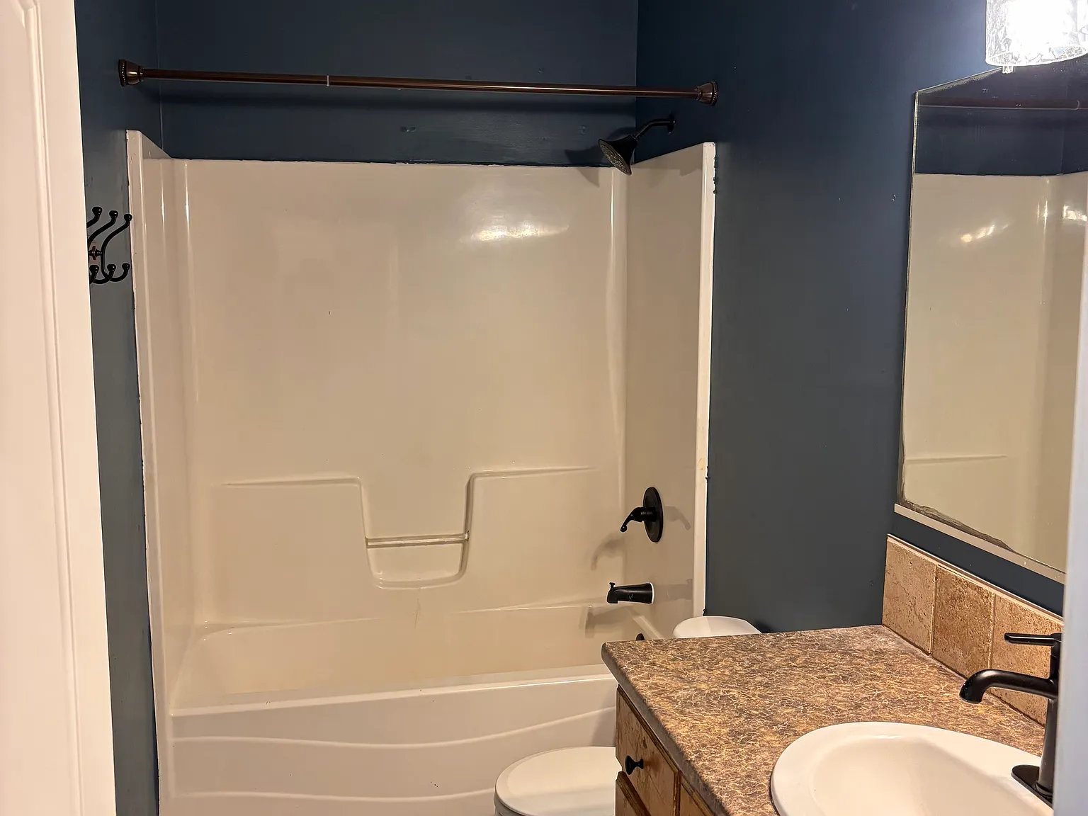 4 bed, 1380 sqft, $1,650 — Photo 3
