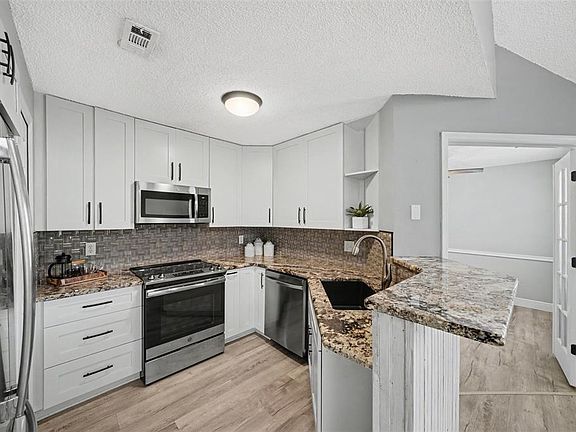 3rd image of 610 COLORADO PLACE #48