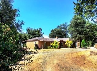2748 Cricket Hill Rd, Mariposa, CA 95338