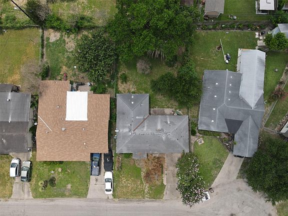 4th image of 111 W Fairview Dr