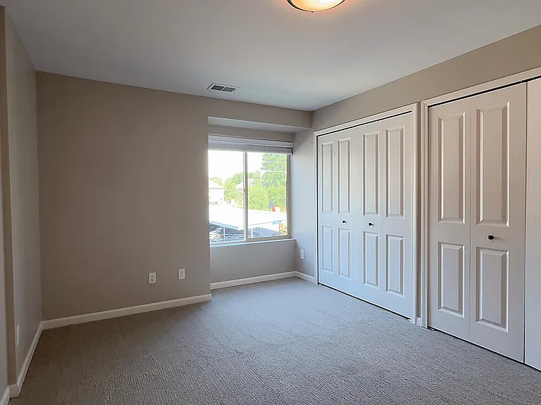 Prentiss Pointe Apartments — Photo 78