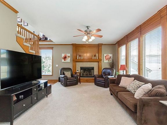 5th image of 23502 W 46th St