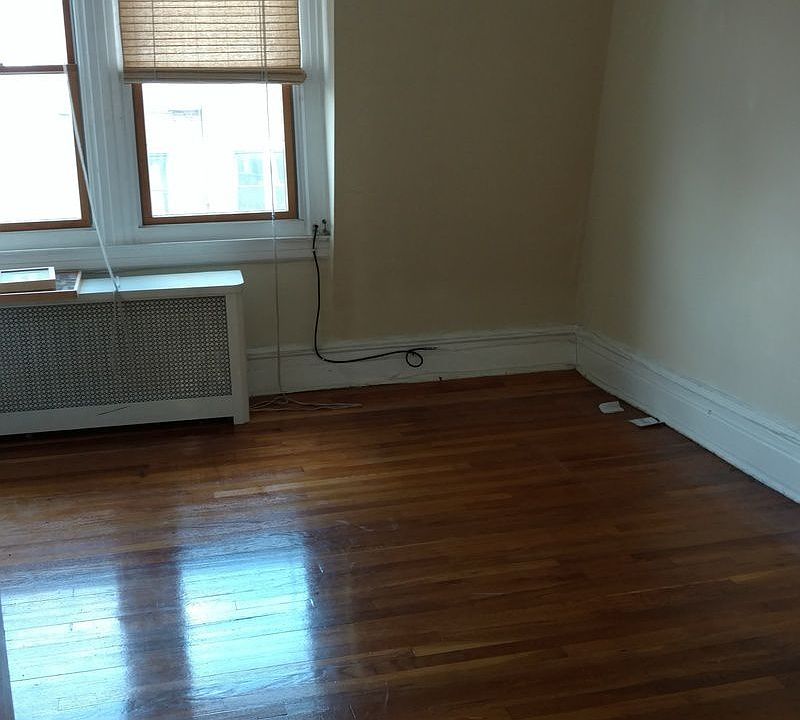 1st image of 3251 46th St #2