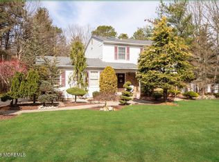 12 Southfork Drive, Jackson, NJ 08527