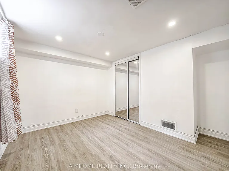 57 Gladman Ave N #BASEMENT — Photo 11
