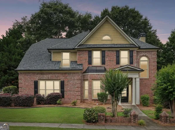 218 Lily Cove Dr, Loganville, GA 30052
