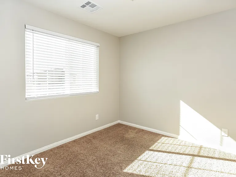 4340 Stardusk Falls Ave — Photo 12
