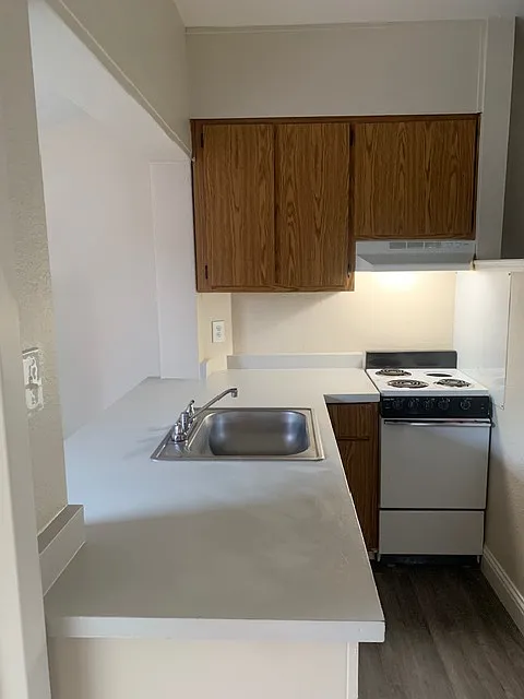 Studio, 375 sqft, $1,150 — Photo 2