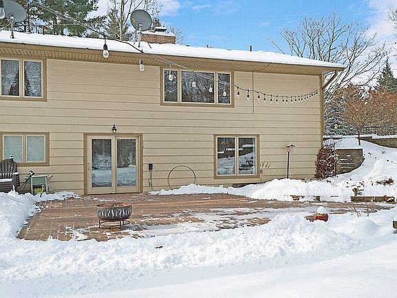 2nd image of 4707 Woodhaven Dr
