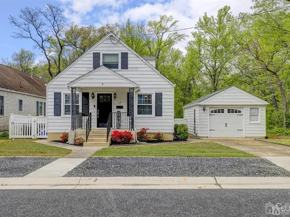 59 Red Bank Rd, Spotswood, NJ 08884