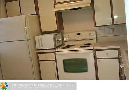 4th image of 1705 Whitehall Dr APT 305