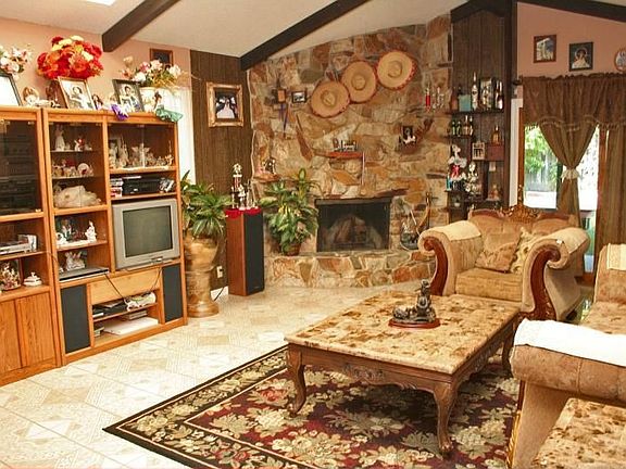 2nd image of 2437 Verwood Dr
