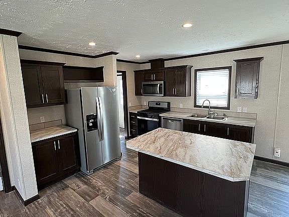4th image of 9625 Seaway Dr