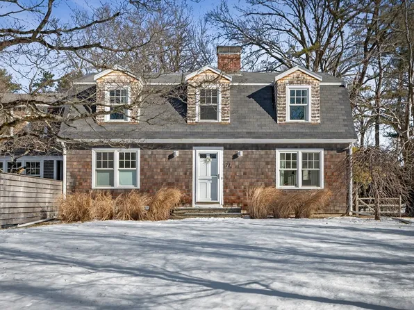 77 Fox Run Rd, South Hamilton, MA 01982
