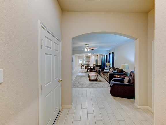3rd image of 320 Emerald Thicket Ln