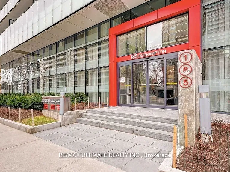 185 Roehampton Ave #1902 — Photo 2