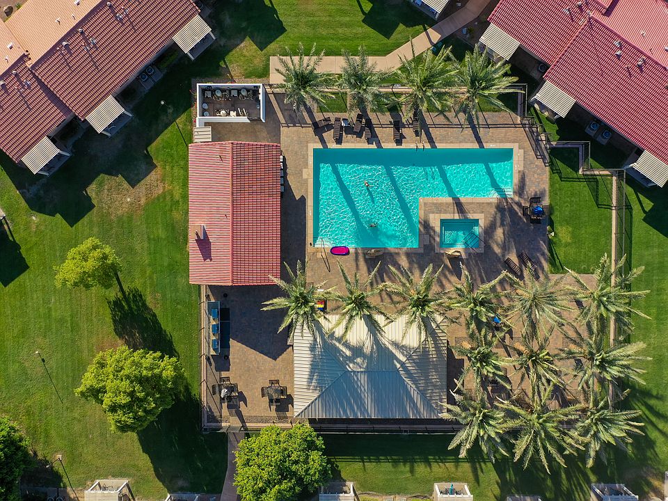 1st image of 48417 Cooper Dr