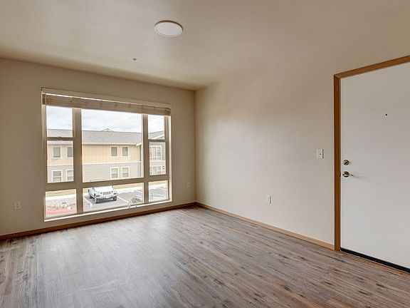 4th image of 1901 Mina Pl #A206