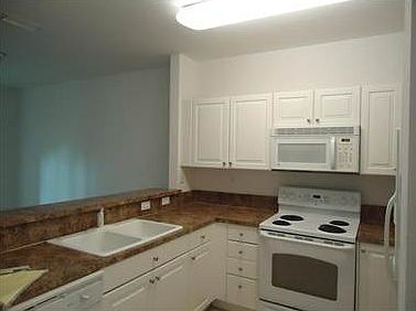 4th image of 1398 NE 33rd Ave Unit 101