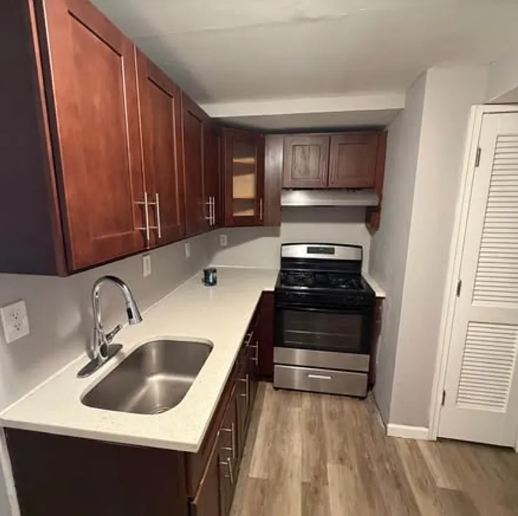 3 bed, $1,750 — Photo 2