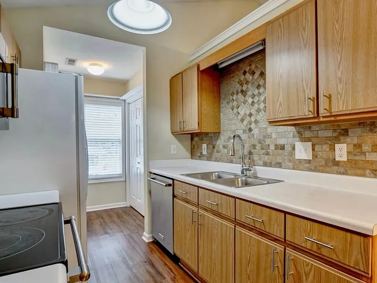 810 Southern Charm Dr — Photo 18