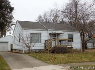 2304 Queensway Rd, Springfield, IL 62703