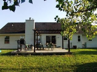 902 Kentwood Dr, Racine, WI 53402