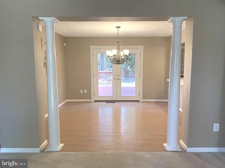 7931 Carriage Dr — Photo 8