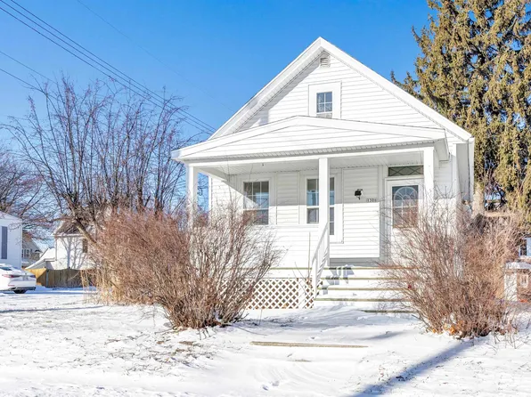 1306 New York Ave, Manitowoc, WI 54220