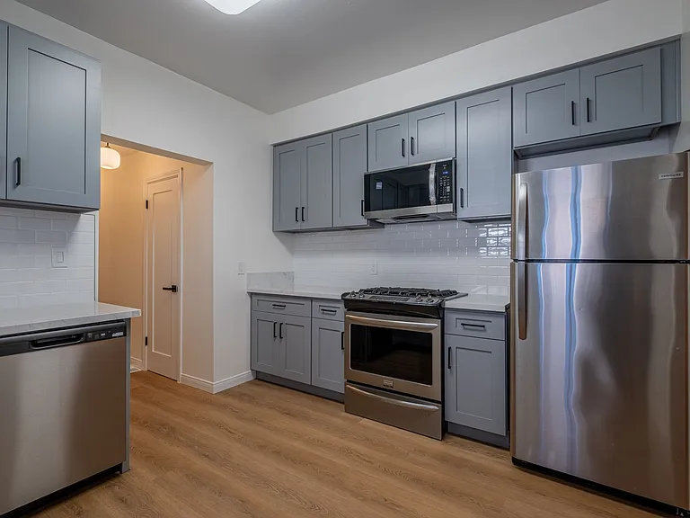 108 Broadway Residences — Photo 3