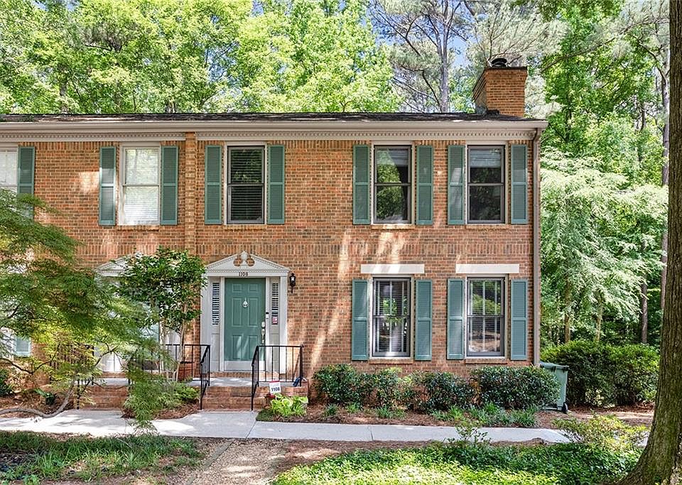1st image of 1108 Morningside Pl NE