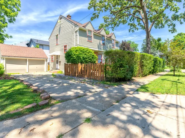 806 Elmwood St, Kalamazoo, MI 49007