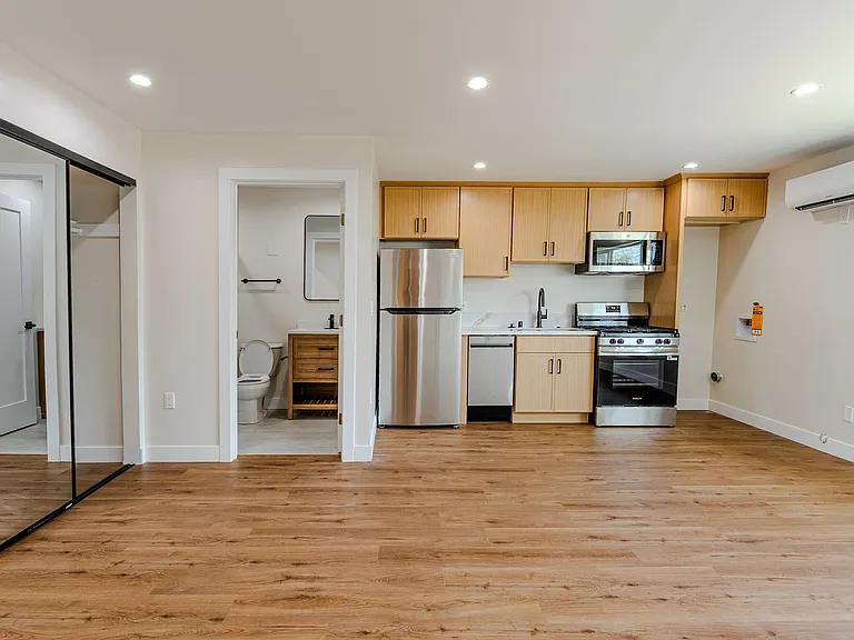 456 S Breed St #25 — Photo 1