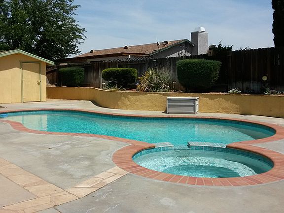 2nd image of 37630 Millbrook Ln