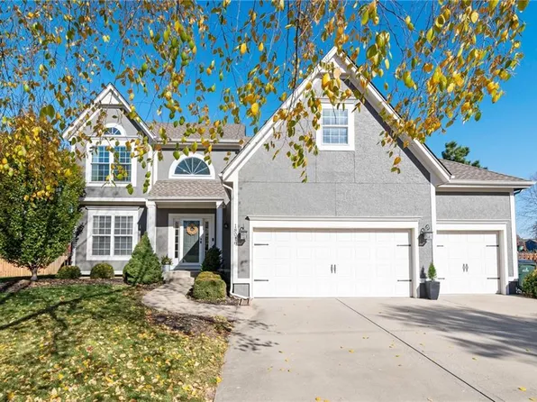 18016 W 163rd Ter, Olathe, KS 66062