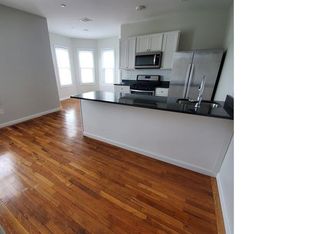 54 Cary Ave APT 5, Chelsea, MA 02150