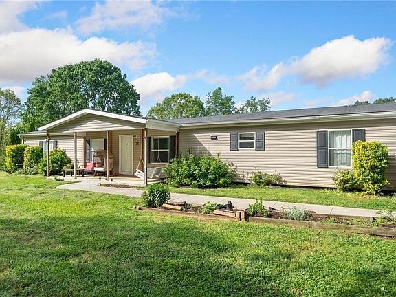 5th image of 1575 Davis Rd W