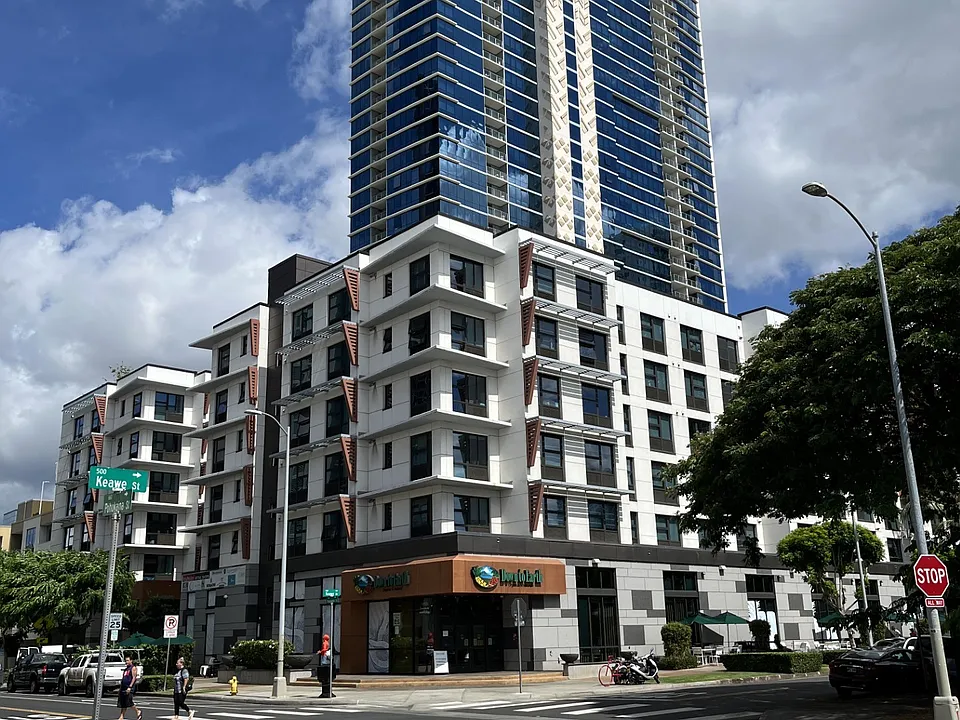 555 South St #3003