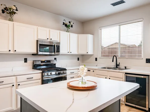 2419 Meadow Gate Trl SW, Albuquerque, NM 87121