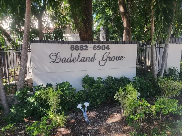 6900 N Kendall Dr APT A303, Pinecrest, FL 33156