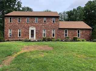 6656 Thunderhill Ln, Cincinnati, OH 45233