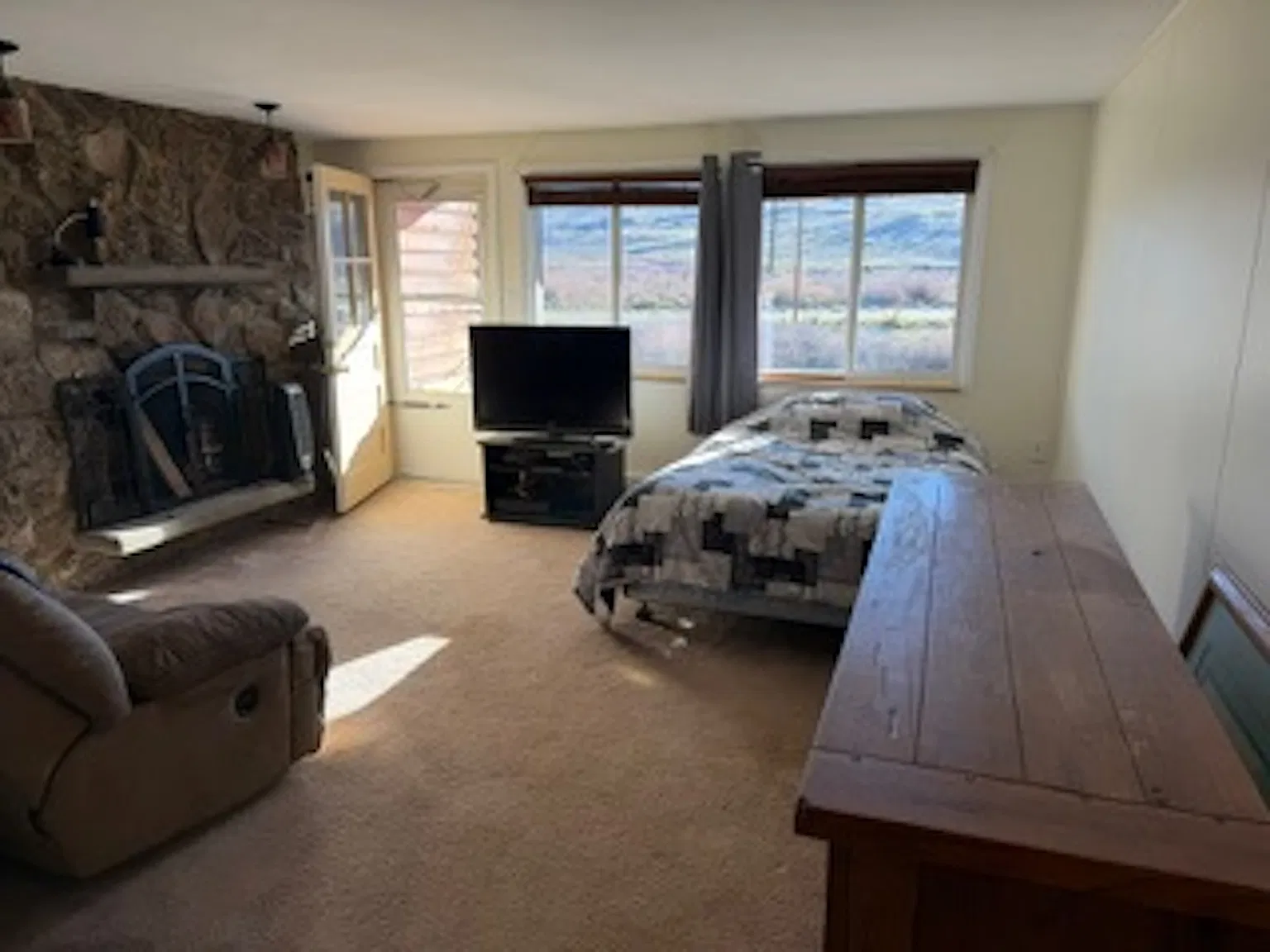 Studio, 400 sqft, $975 — Photo 2