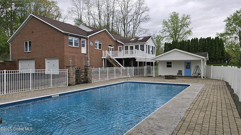 2nd image of 505 Elm Avenue