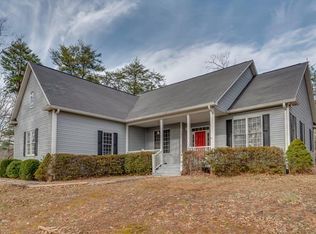 194 Caledonia Rd, Landrum, SC 29356