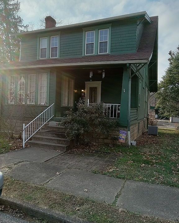 1st image of 600 4th St